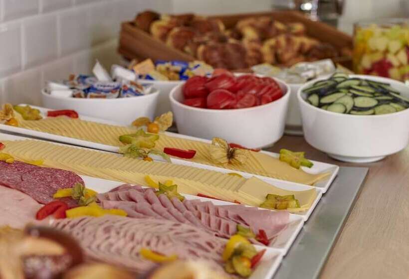 هتل Holiday Inn Express Cologne Troisdorf, An Ihg
