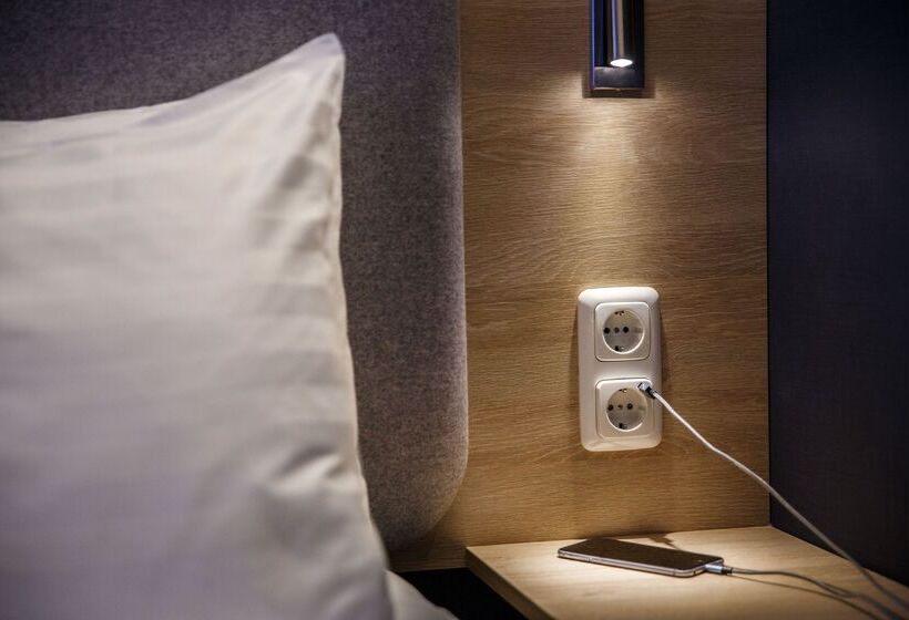 هتل Holiday Inn Express Düsseldorf   City North, An Ihg