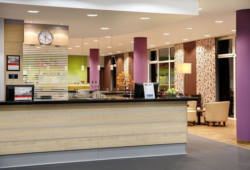 هتل Holiday Inn Express Düsseldorf   City North, An Ihg