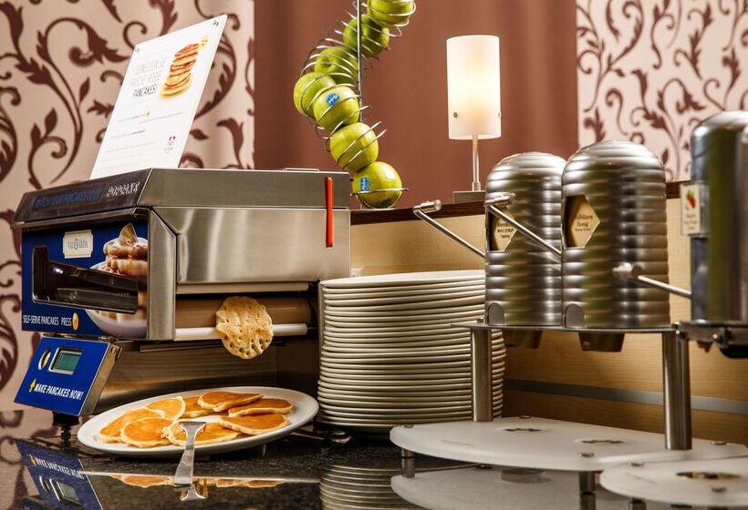 هتل Holiday Inn Express Düsseldorf   City North, An Ihg