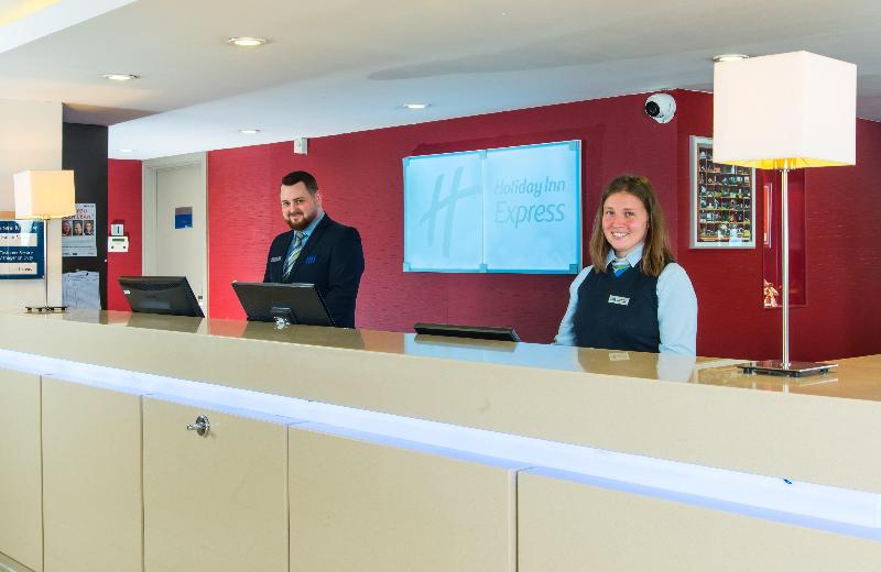 هتل Holiday Inn Express Milton Keynes, An Ihg