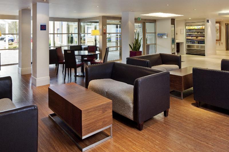 هتل Holiday Inn Express Milton Keynes, An Ihg