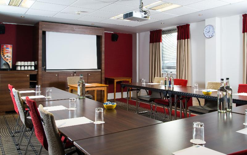 هتل Holiday Inn Express Milton Keynes, An Ihg