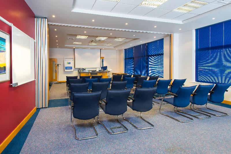 هتل Holiday Inn Express Milton Keynes, An Ihg