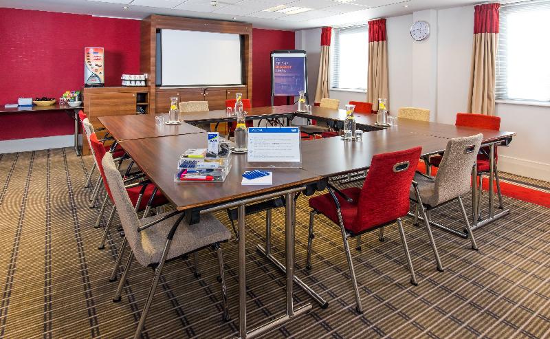 هتل Holiday Inn Express Milton Keynes, An Ihg