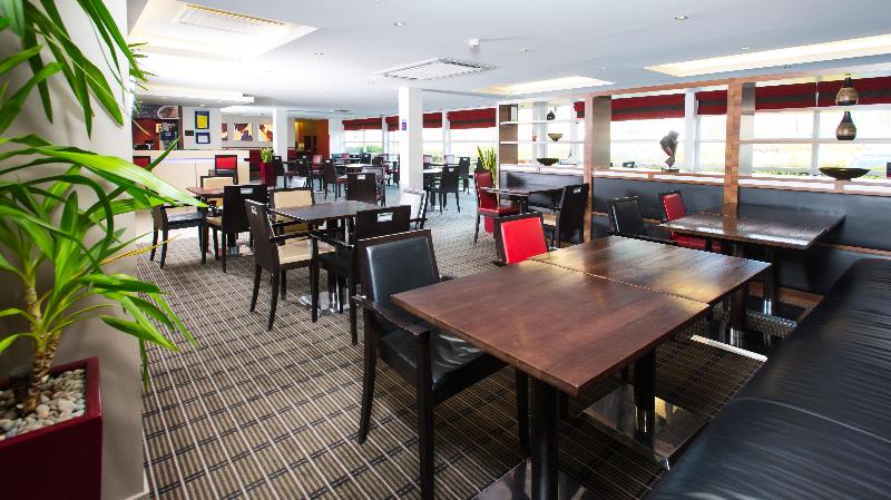 هتل Holiday Inn Express Milton Keynes, An Ihg