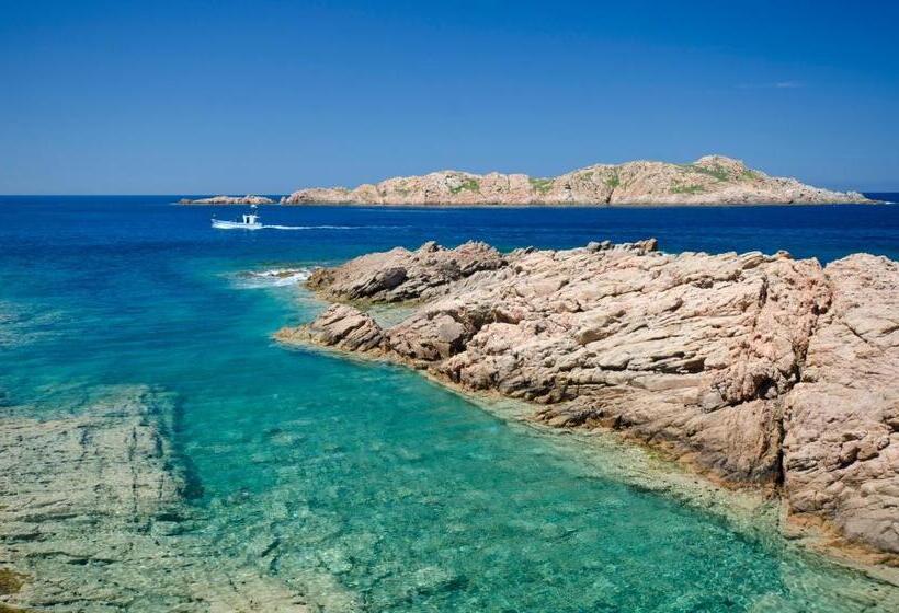 ホテル Il Gabbiano  Isola Rossa