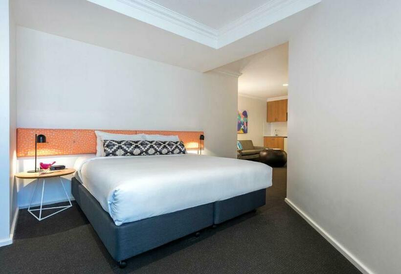 هتل Oaks Perth