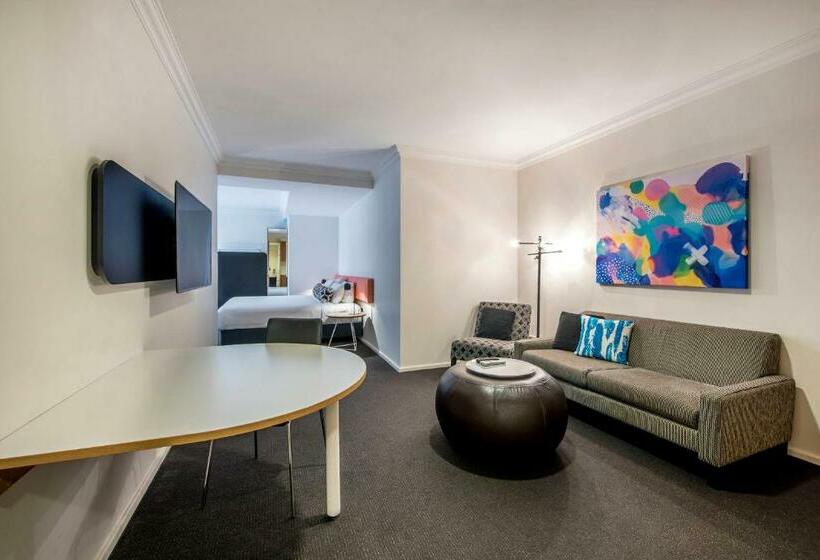 هتل Oaks Perth