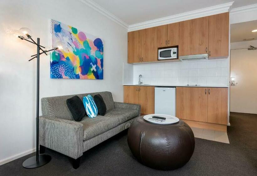 هتل Oaks Perth