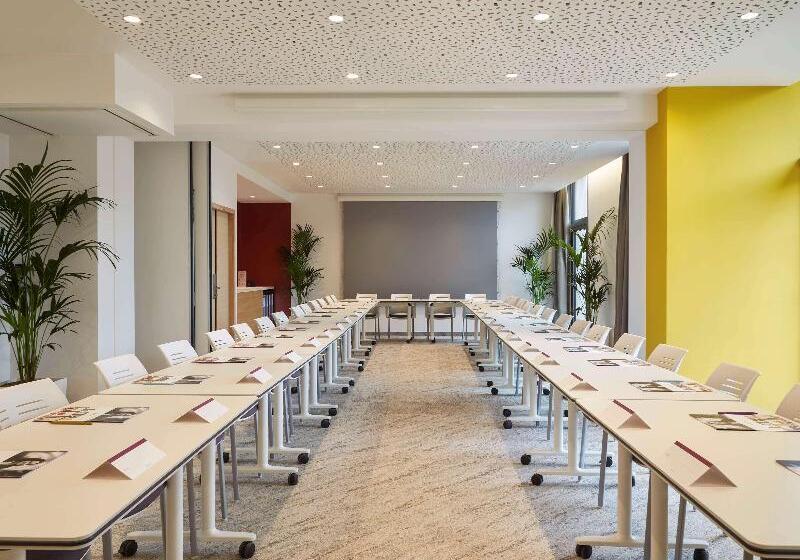 Fotos del hotel Mercure Avignon Gare Tgv:  19