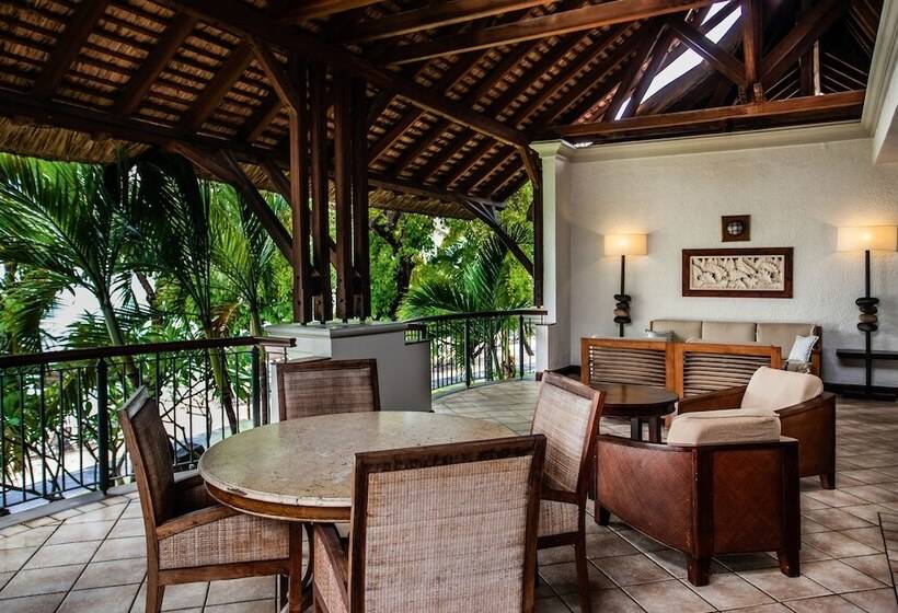 هتل Paradis Beachcomber Golf Resort & Spa