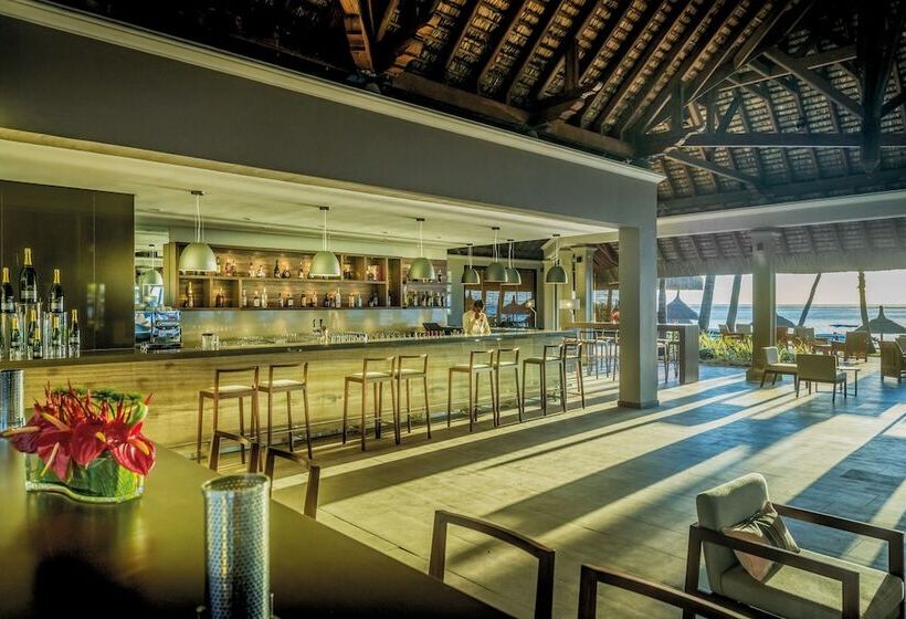 هتل Paradis Beachcomber Golf Resort & Spa
