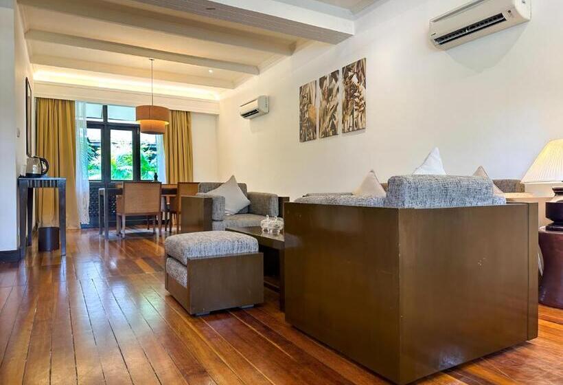 酒店 Rebak Island Resort & Marina