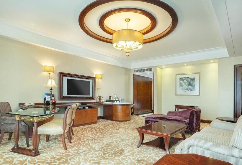هتل Regal Palace