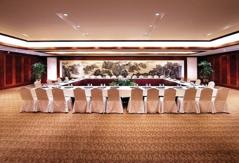 هتل Regal Palace