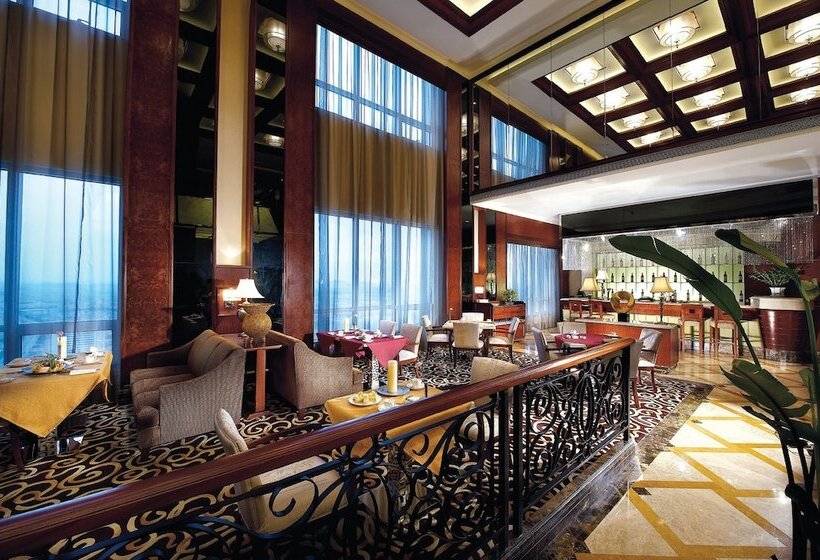 هتل Regal Palace