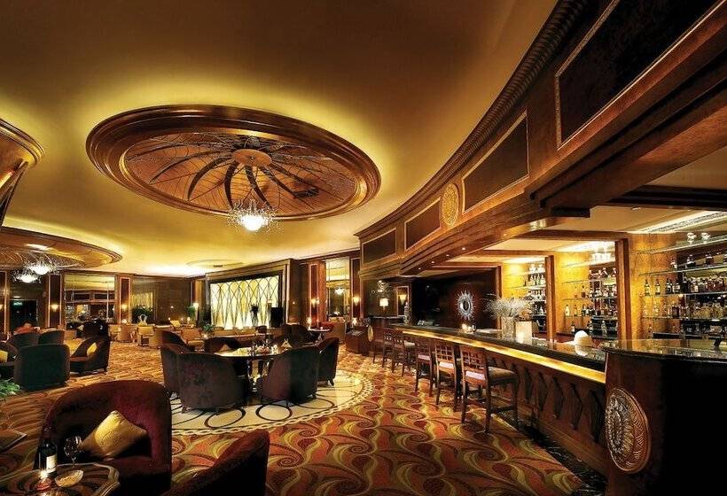 هتل Regal Palace
