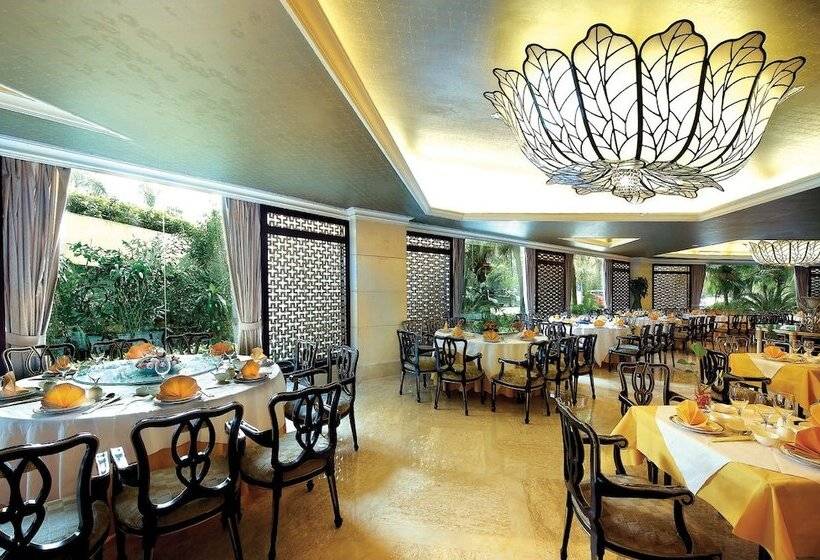 هتل Regal Palace