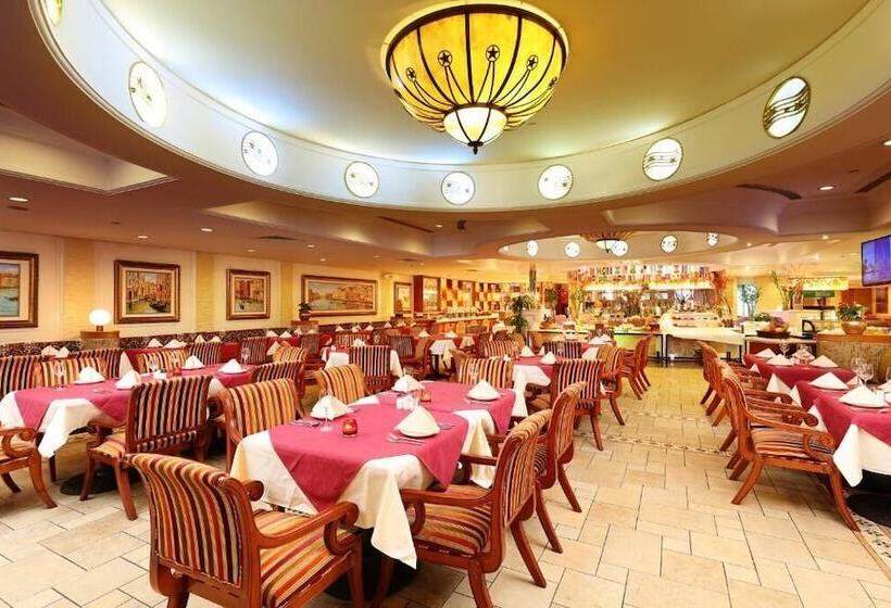 هتل Regal Palace