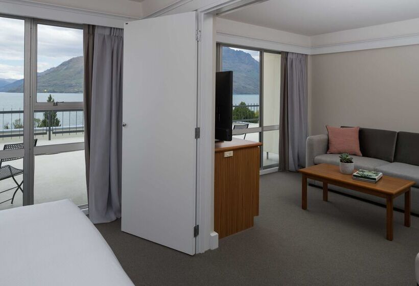 בית מלון כפרי Rydges Lakeland Queenstown