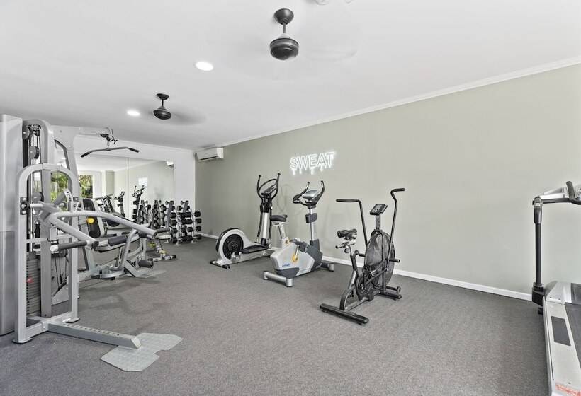 هتل Sovereign On The Gold Coast