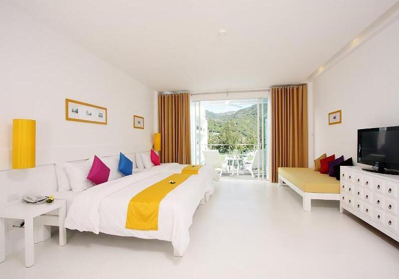 هتل The Old Phuket   Karon Beach Resort   Sha Plus