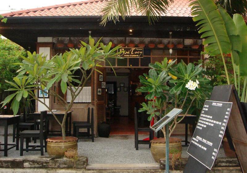 هتل The Old Phuket   Karon Beach Resort   Sha Plus