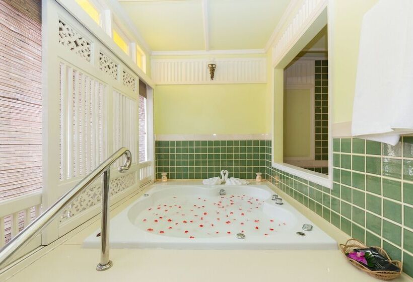 هتل Wora Bura Hua Hin Resort & Spa