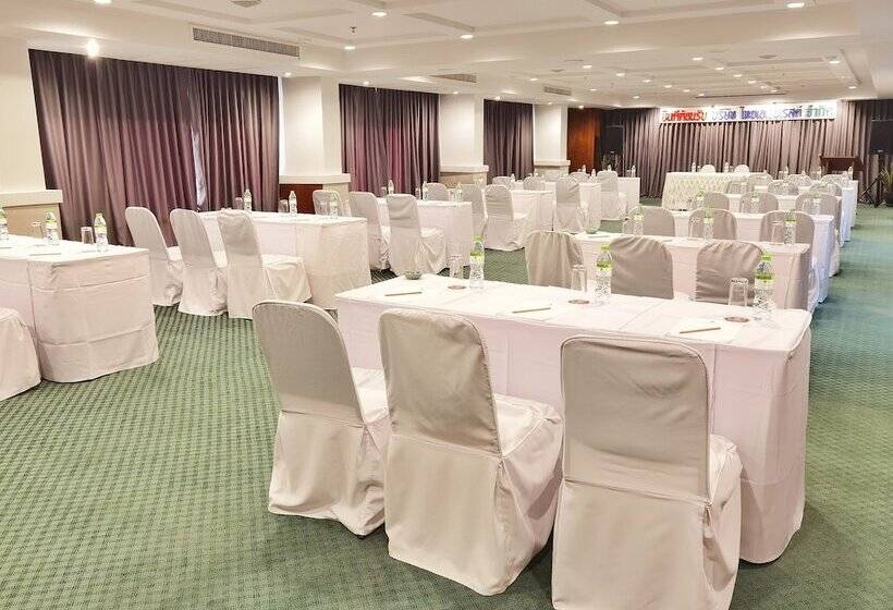 هتل Woraburi Phuket Resort & Spa   Sha Plus