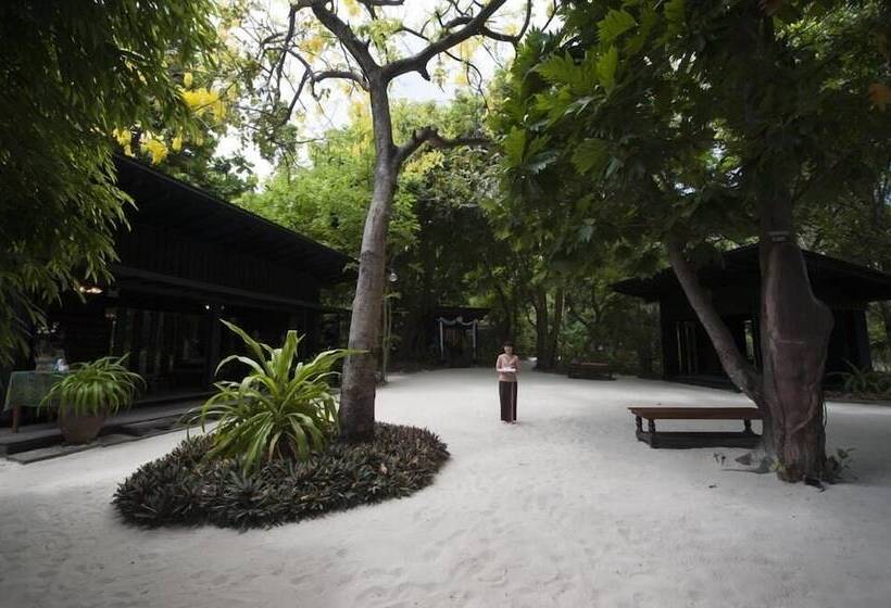 فندق Zeavola Resort