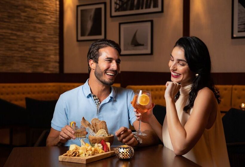 Fotos del hotel Al Jaddaf Rotana Suite:  26