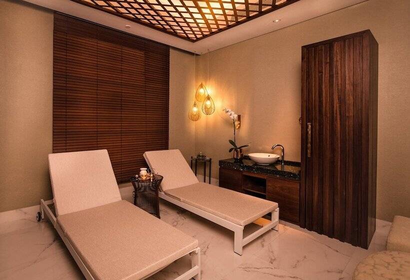 فندق Al Jaddaf Rotana Suite