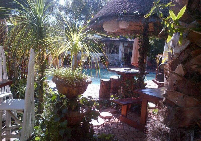 فندق Golden Lantern Guest Lodge
