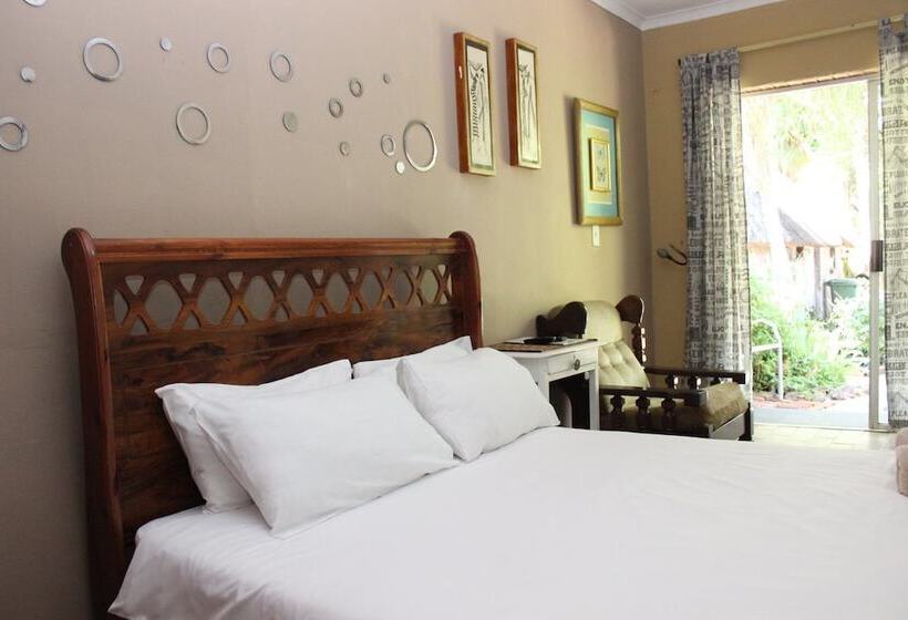 فندق Golden Lantern Guest Lodge