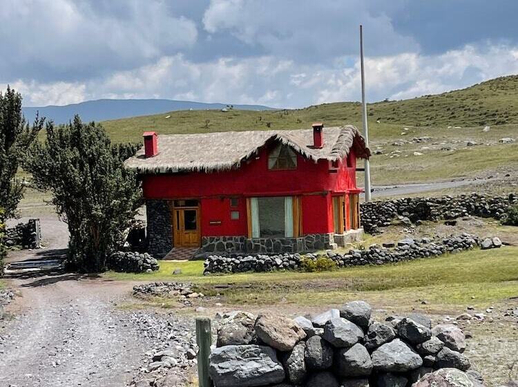 هتل Tambopaxi