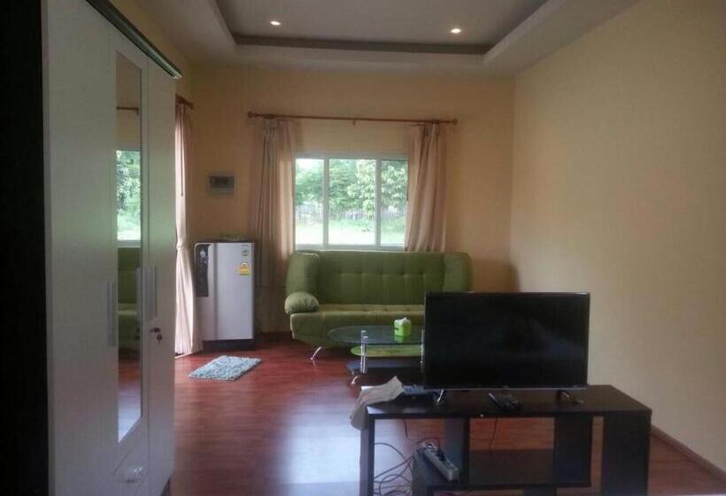 هتل Khanom Garden Suite