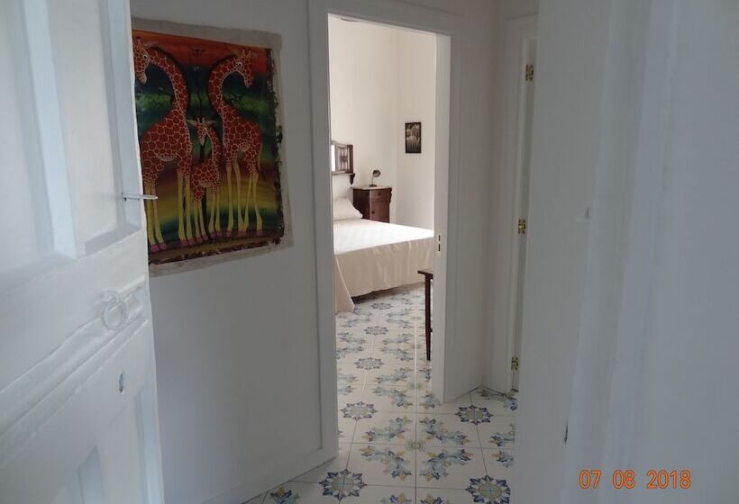 تختخواب و صبحانه Casa Niná