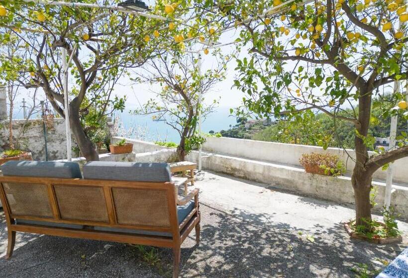 تختخواب و صبحانه Casa Niná