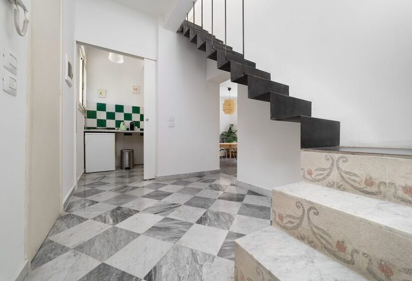 تختخواب و صبحانه Mojocohouse