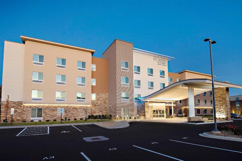 هتل Fairfield Inn & Suites By Marriott Dayton North