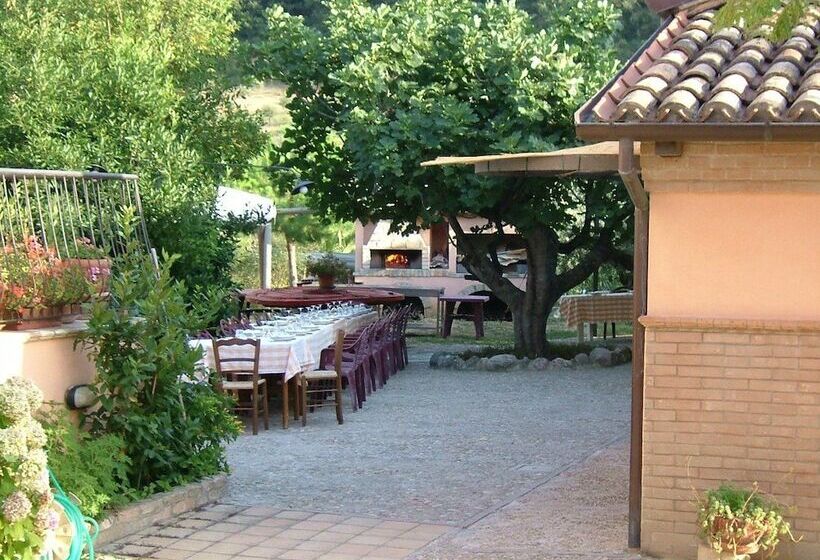 فندق ريفى Agriturismo Le Macine