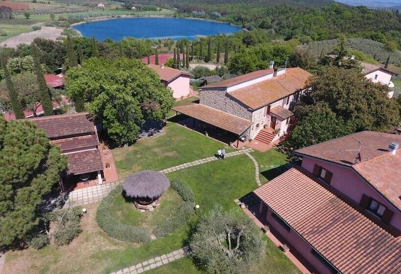 هتل روستایی Agriturismo Poggio Corbello