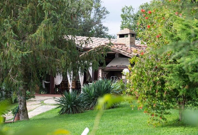 هتل روستایی Agriturismo Poggio Corbello