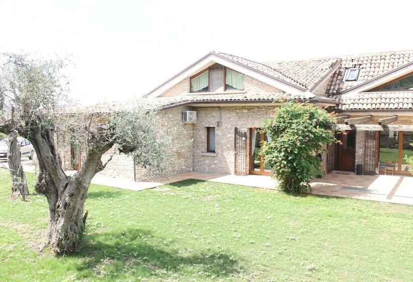تختخواب و صبحانه Il Casale Della Gioia