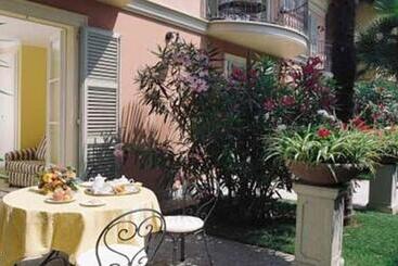 هتل Villa Delle Palme