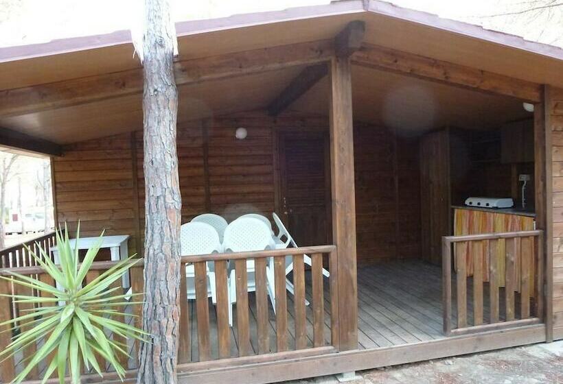 فندق Villaggio Camping Calapineta