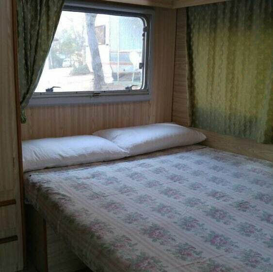 هتل Villaggio Camping Calapineta