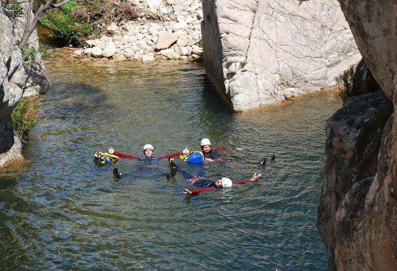 هتل Villaggio Camping Calapineta
