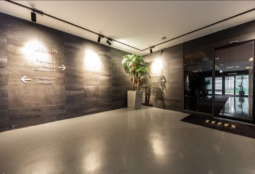 בית מלון כפרי West In